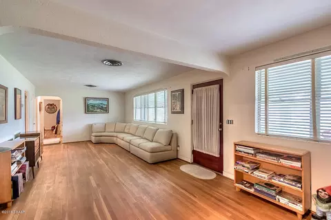 77 Riverview Dr, Ormond Beach, FL 32174 photo 4