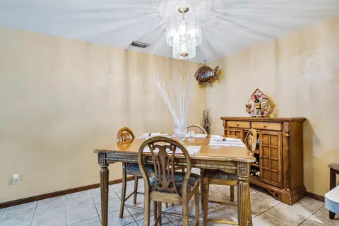 234 Coventry Ct, Ormond Beach, FL 32174 photo 9