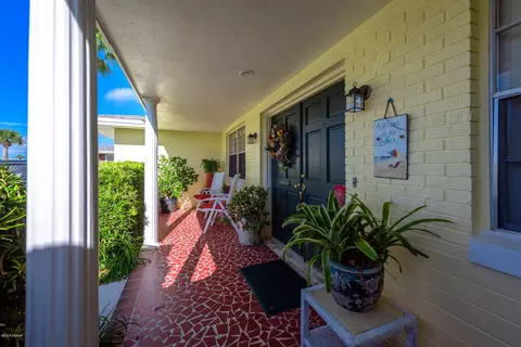 9 Sunrise Ave, Ormond Beach, FL 32176 photo 2