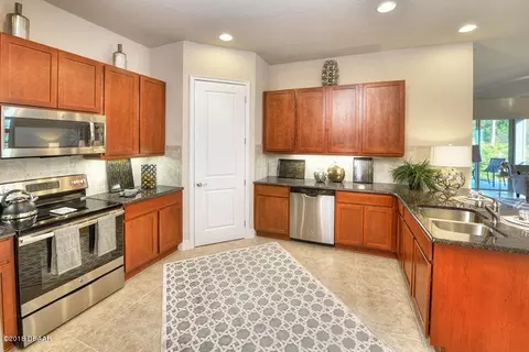 840 Aldenham Ln, Ormond Beach, FL 32174 photo 4