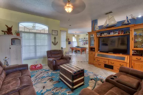 8 Sand Point Cir, Ormond Beach, FL 32174 photo 3