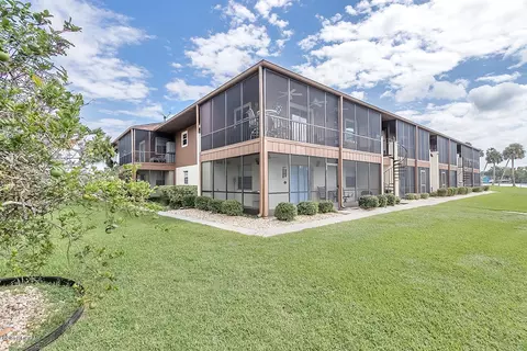 1640 Juno Trl #204E, Astor, FL 32102 photo 1