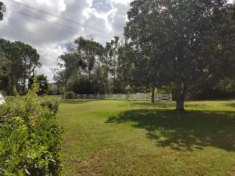 101 Pine Tree Dr, Ormond Beach, FL 32174 photo 6