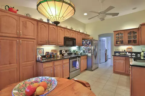2821 Pine Tree Dr, Edgewater, FL 32141 photo 8