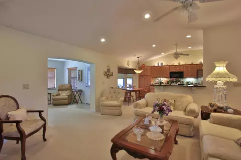 2821 Pine Tree Dr, Edgewater, FL 32141 photo 3