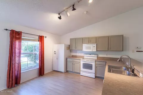 98 Pine Grove Dr, Palm Coast, FL 32164 photo 8