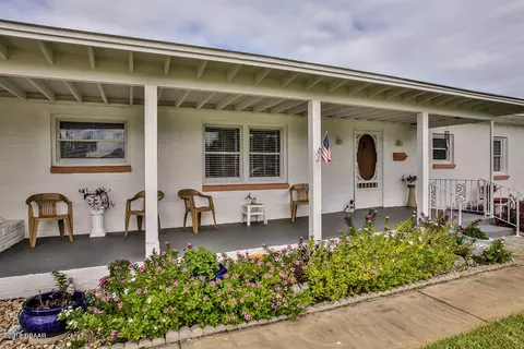 215 Benjamin Dr, Ormond Beach, FL 32176 photo 2