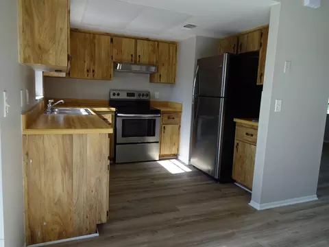 8 Lakeview Cir, Ormond Beach, FL 32174 photo 4