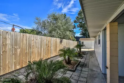 1831 Evergreen Dr, Edgewater, FL 32132 photo 4