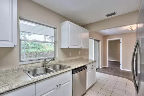 1057 Beulah Dr, Edgewater, FL 32132 photo 9