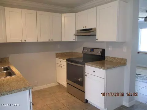 1712 Queen Palm Dr, Edgewater, FL 32132 photo 2