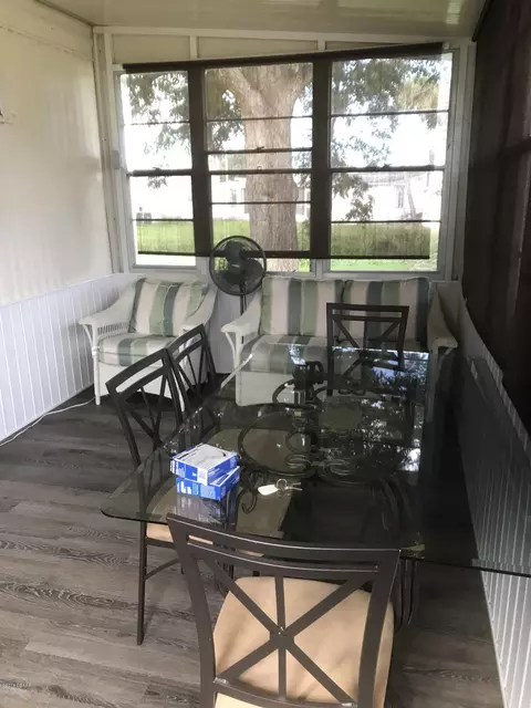 133 Cedar St, Edgewater, FL 32141 photo 2