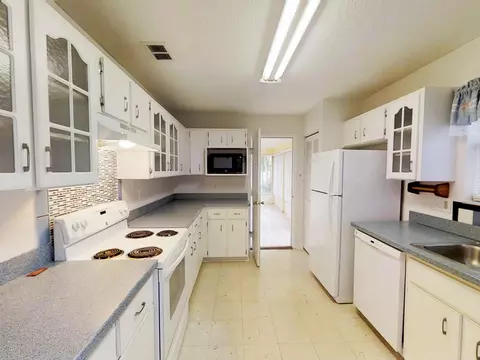 2726 Queen Palm Dr, Edgewater, FL 32141 photo 7