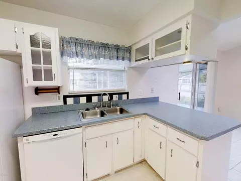 2726 Queen Palm Dr, Edgewater, FL 32141 photo 8