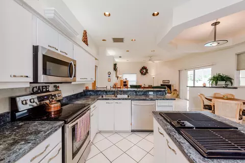 6 Seabridge Dr, Ormond Beach, FL 32176 photo 6