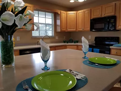 33 Plaza Dr, Ormond Beach, FL 32176 photo 8