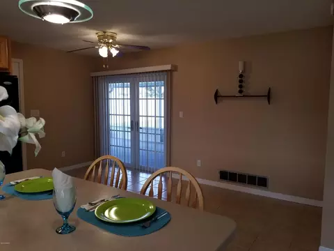 33 Plaza Dr, Ormond Beach, FL 32176 photo 9