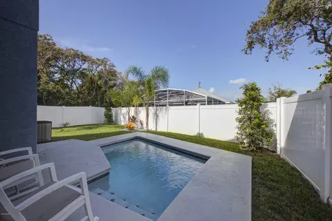 153 Avalon Dr, Ormond Beach, FL 32176 photo 2