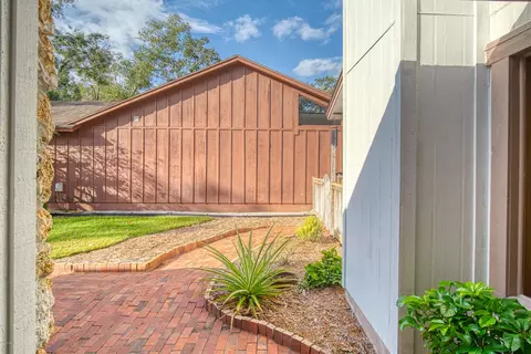 7 Creeksbridge Ct, Ormond Beach, FL 32174 photo 6