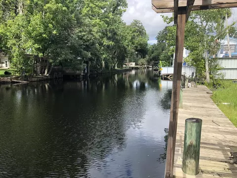 24706 Fox Rd, Astor, FL 32102 photo 4