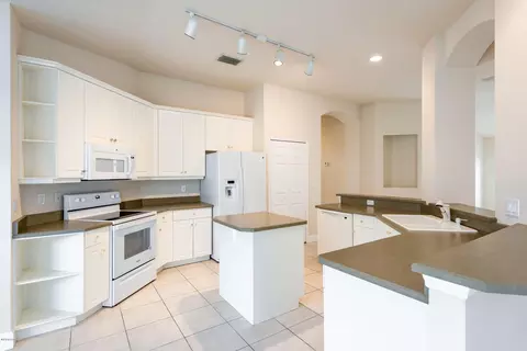 1256 Crown Pointe Ln, Ormond Beach, FL 32174 photo 2