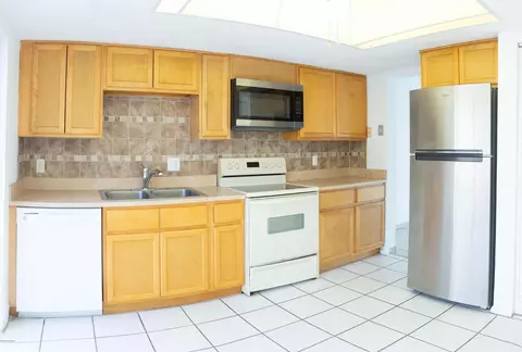 19 Bristol Ln, Ormond Beach, FL 32176 photo 2