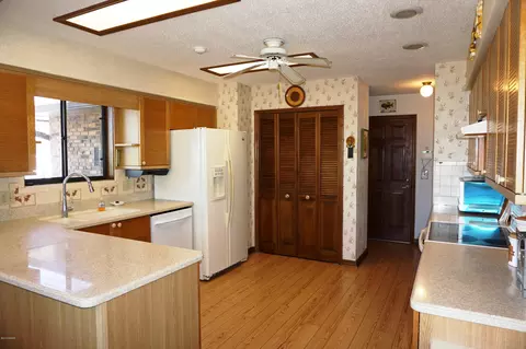 680 Riverside Dr, Ormond Beach, FL 32176 photo 9