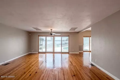 468 Riverside Dr, Ormond Beach, FL 32176 photo 4