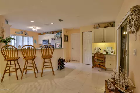 3033 Silver Palm Dr, Edgewater, FL 32141 photo 13