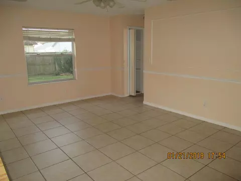 4 Lakeview Cir, Ormond Beach, FL 32174 photo 6