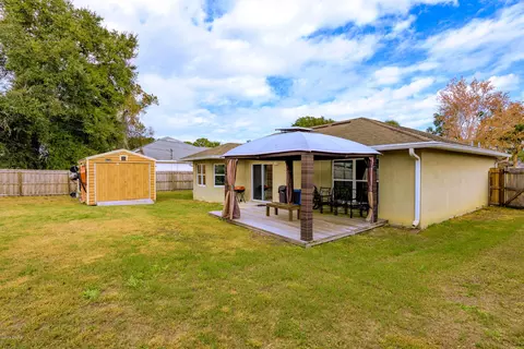 3208 Tamarind Dr, Edgewater, FL 32141 photo 2