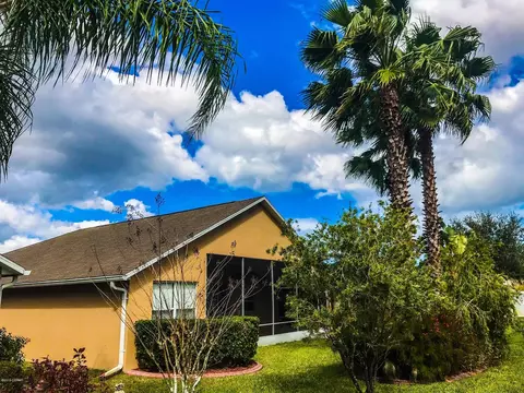 506 Coral Trace Blvd, Edgewater, FL 32132 photo 4