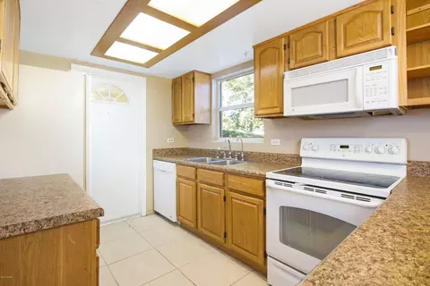 913 Woodmere Cir, Ormond Beach, FL 32174 photo 7