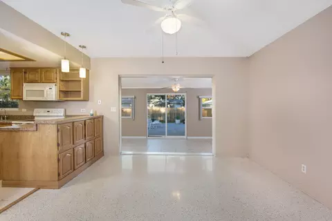 913 Woodmere Cir, Ormond Beach, FL 32174 photo 9
