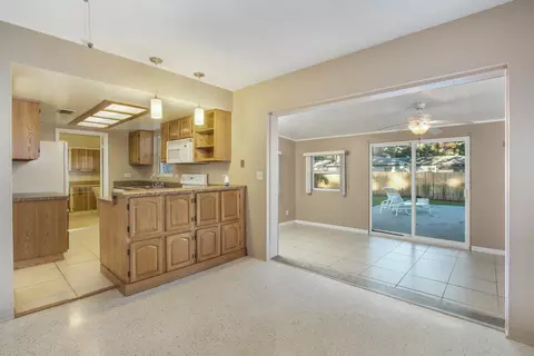 913 Woodmere Cir, Ormond Beach, FL 32174 photo 10