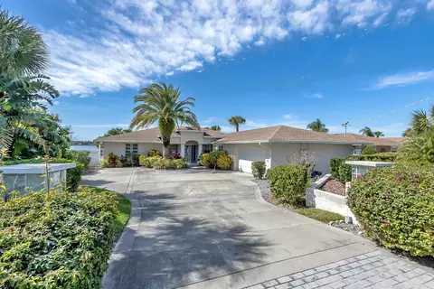 444 Riverside Dr, Ormond Beach, FL 32176 photo 1