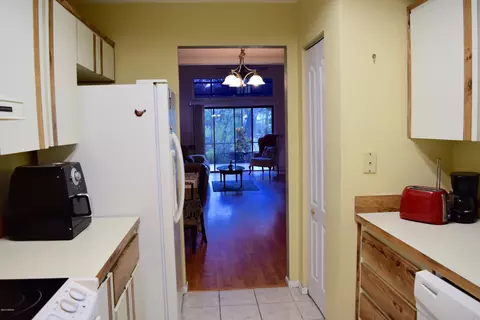 8 Park Ter, Ormond Beach, FL 32174 photo 5