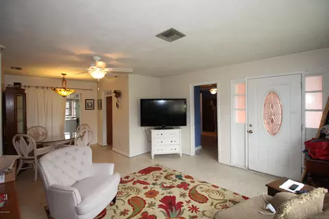 641 E Normandy Blvd, Deltona, FL 32725 photo 3