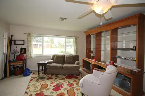641 E Normandy Blvd, Deltona, FL 32725 photo 2