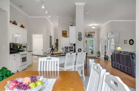 640 Aldenham Ln, Ormond Beach, FL 32174 photo 9