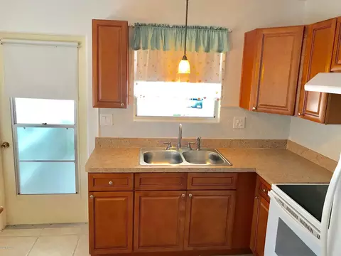 3 Raymonde Cir, Ormond Beach, FL 32176 photo 5