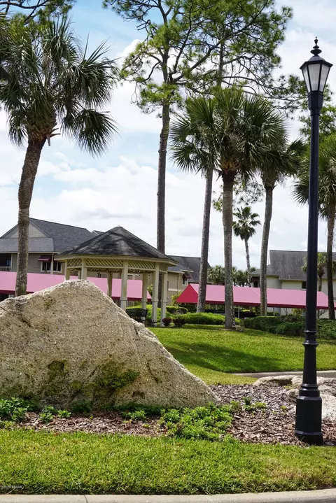 34 Magnolia Dr S, Ormond Beach, FL 32174 photo 4