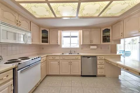105 Fairway Dr, Ormond Beach, FL 32176 photo 8