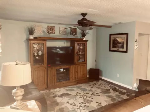 69 Broadmoor Cir, Ormond Beach, FL 32174 photo 8