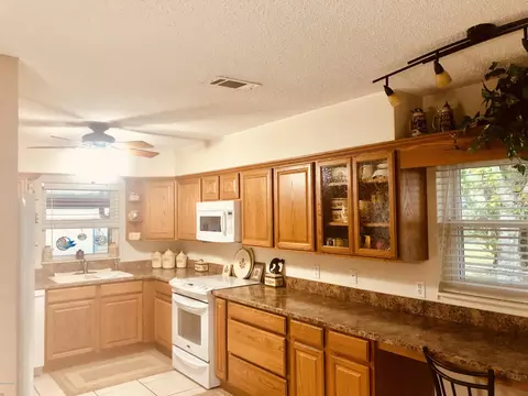 69 Broadmoor Cir, Ormond Beach, FL 32174 photo 2