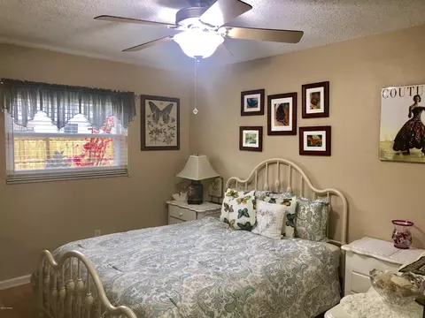 69 Broadmoor Cir, Ormond Beach, FL 32174 photo 12