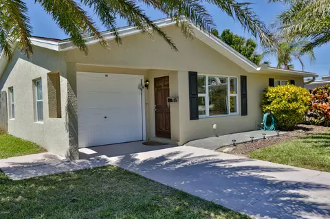 10 Tropical Dr, Ormond Beach, FL 32176 photo 2