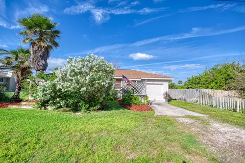 506 Grandview Ave, Ormond Beach, FL 32176 photo 2