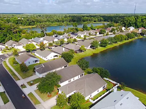 807 Star Reef Ln, Edgewater, FL 32132 photo 2