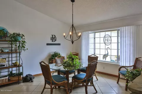 8 Kingsley Cir, Ormond Beach, FL 32174 photo 4